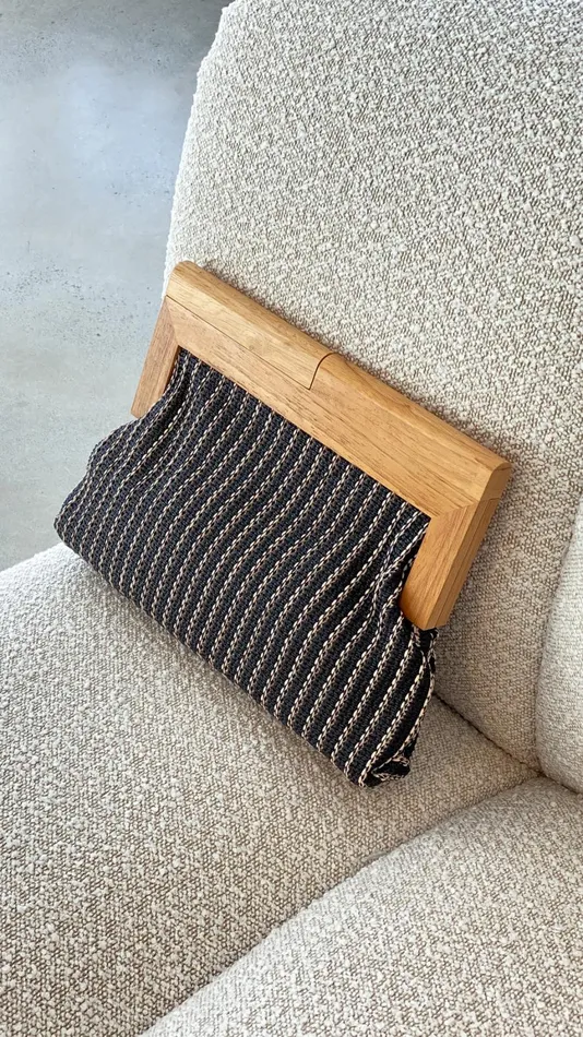 Billy J Bags Women Zoey Thin Stripe Timber Frame Clutch 8211 Black
