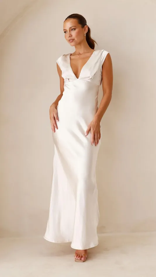 Billy J Dresses Women Amelia Maxi Dress 8211 Champagne