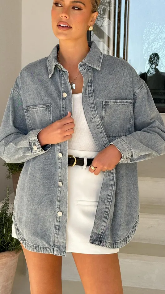 Billy J Outerwear Women Valdez Oversized Denim Jacket 8211 Mid Blue