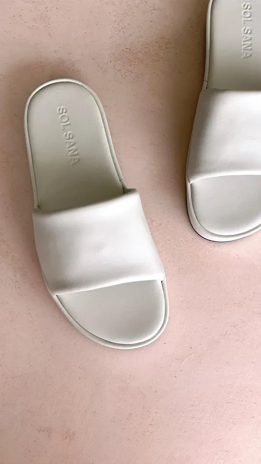 Billy J Sandals and Slides Women Sol Sana Kikah Flatform 8211 White