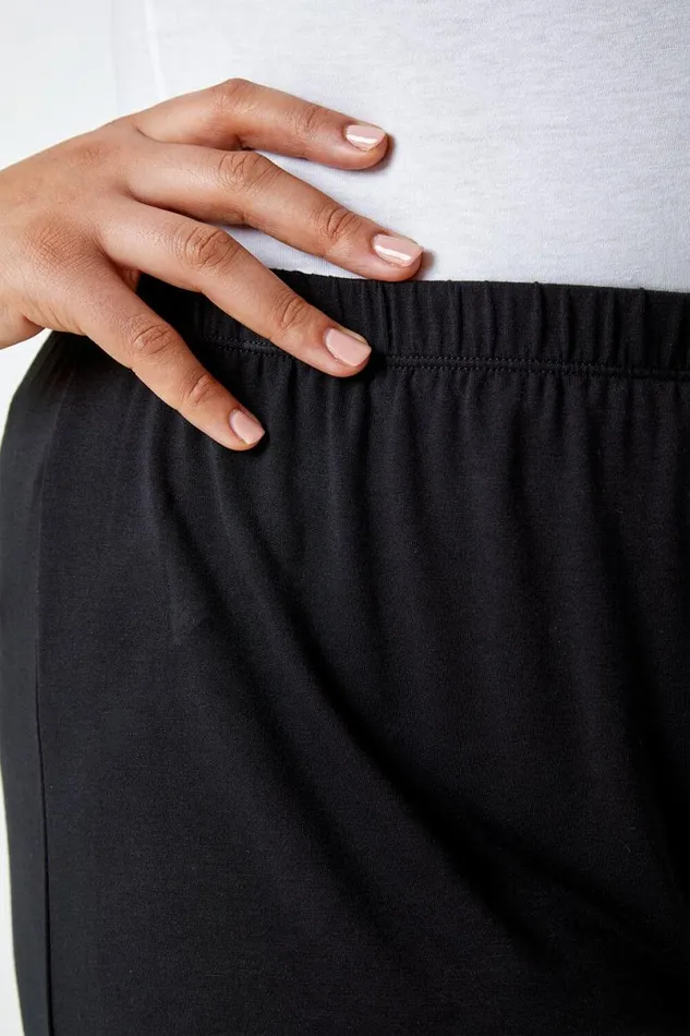 Black Curve Wide Leg Elastic Waist Stretch Shorts Women Roman Trousers
