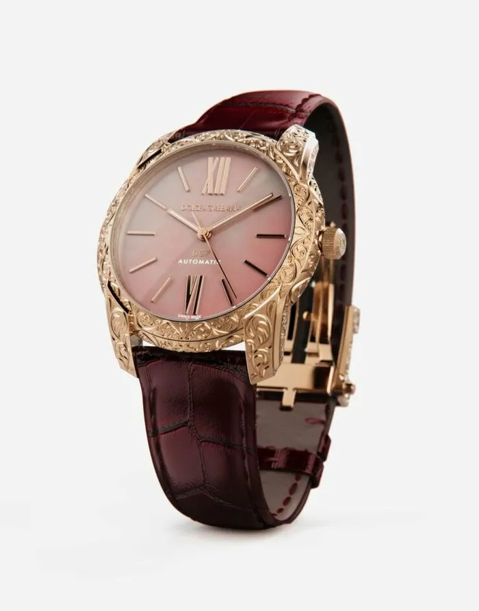 Dolce and Gabbana Watches Men DG7 Gattopardo Watch In Red Gold With Pink Mother Of Pearl Bordeaux Dolce and Gabbana Watches Men DG7 Gattopardo Watch In Red Gold With Pink Mother Of Pearl Bordeaux