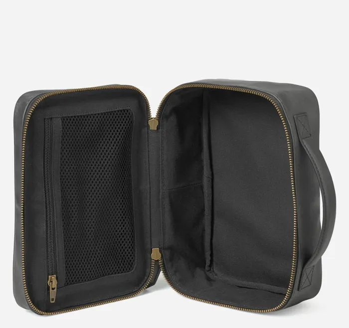 Johnston and Murphy Travel Accessories Men Rhodes Travel Kit Black Full Grain Johnston and Murphy Travel Accessories Men Rhodes Travel Kit Black Full Grain