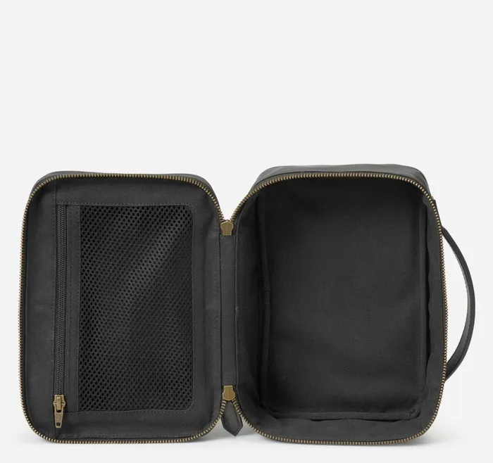 Johnston and Murphy Travel Accessories Men Rhodes Travel Kit Black Full Grain Johnston and Murphy Travel Accessories Men Rhodes Travel Kit Black Full Grain