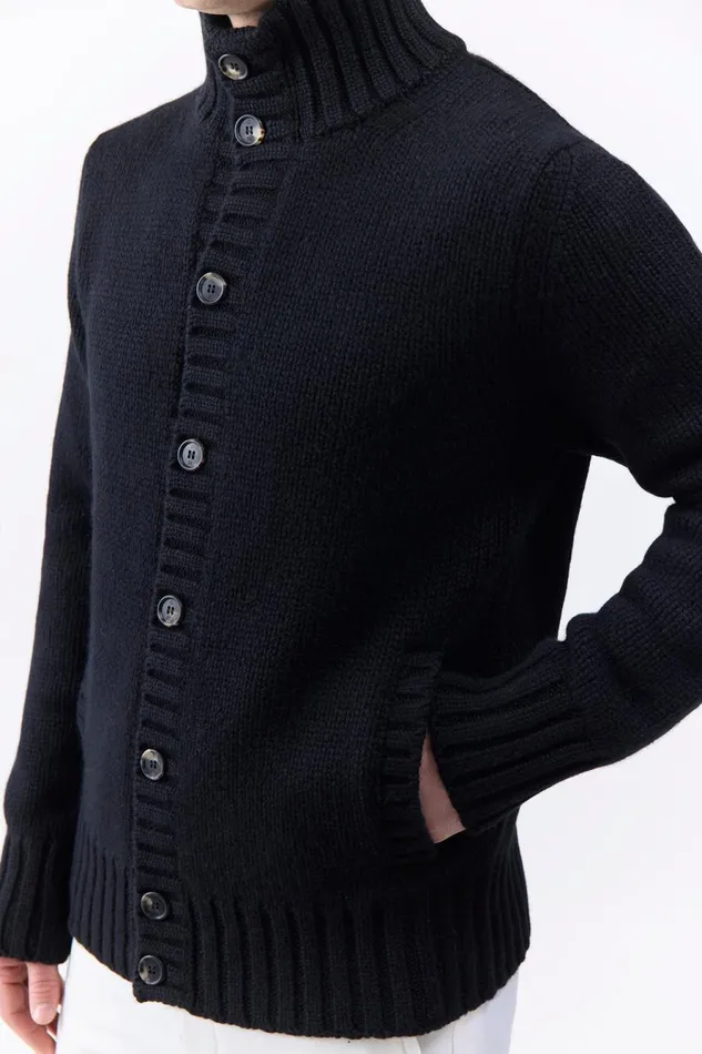 Knitwear Men Gabriela Hearst Jacobo Knit Turtleneck Cardigan In Black Cashmere Knitwear Men Gabriela Hearst Jacobo Knit Turtleneck Cardigan In Black Cashmere