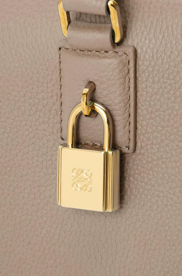 Loewe Amazona 28 Bag In Soft Grained Calfskin Sand Women Tote and Top Handle Bags