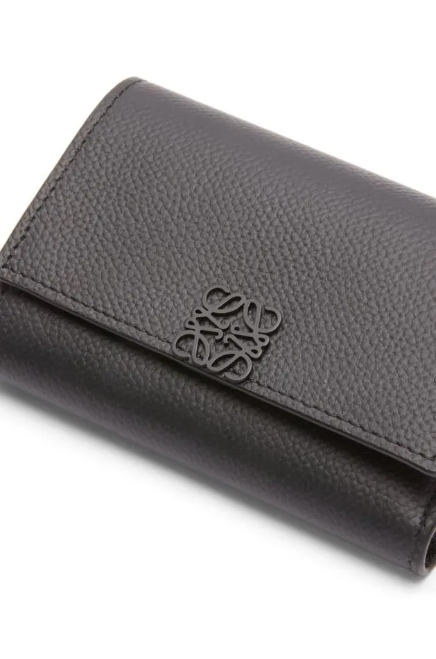 Loewe Anagram Small Vertical Wallet In Pebble Grain Calfskin Black Women Small Wallets