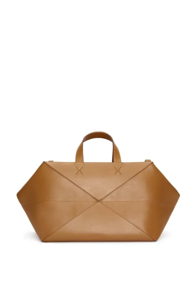 Loewe Puzzle Fold Duffle In Shiny Calfskin Oak Men Travel Bags