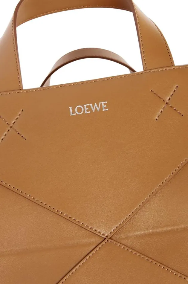 Loewe Puzzle Fold Duffle In Shiny Calfskin Oak Men Travel Bags