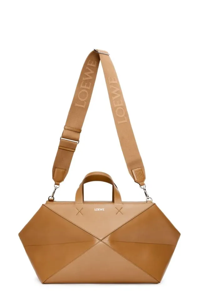 Loewe Puzzle Fold Duffle In Shiny Calfskin Oak Men Travel Bags