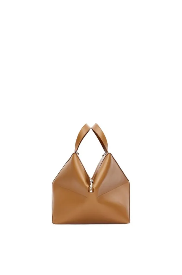 Loewe Puzzle Fold Duffle In Shiny Calfskin Oak Men Travel Bags