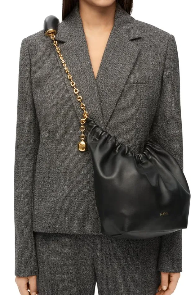 Loewe Small Squeeze Bag In Nappa Lambskin Black Women Shoulder Bags