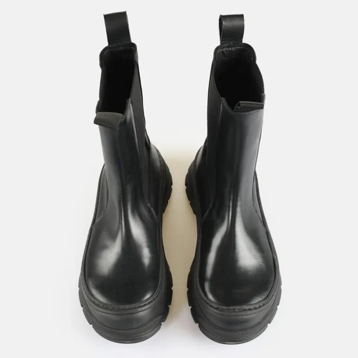 Shop Roam Chelsea Black BUFFALO Boots and AnkleBoots