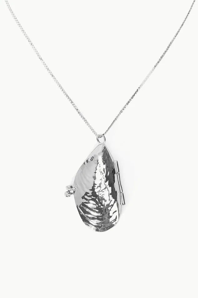 STAUD Necklaces STAUD SHELL PILL CASE NECKLACE SILVER 8211 Women STAUD Necklaces STAUD SHELL PILL CASE NECKLACE SILVER 8211 Women