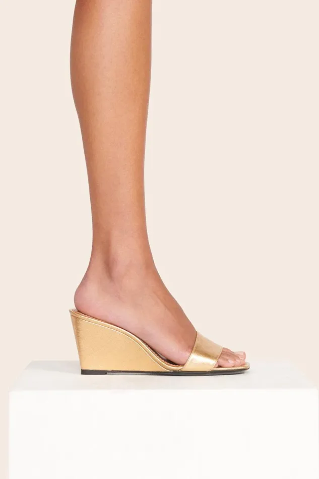STAUD Platforms and Wedges STAUD BILLIE WEDGE GOLD 8211 Women STAUD Platforms and Wedges STAUD BILLIE WEDGE GOLD 8211 Women