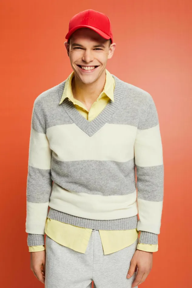 Sweaters Men Esprit Cashmere VNeck Rugby Stripe Sweater Light Grey