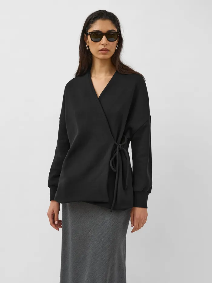 The UNDONE Tops Women AEmery 8211 Bailey Sweat in Black