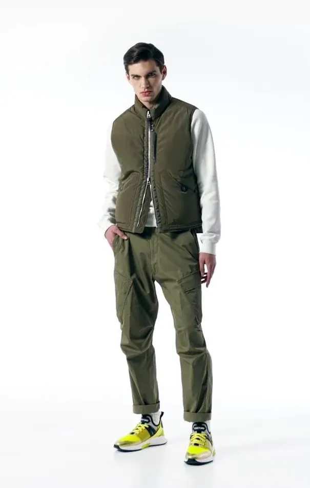 Tom Ford Pants and Shorts ENZYME TWILL SPORT CARGO 8211 Men Tom Ford Pants and Shorts ENZYME TWILL SPORT CARGO 8211 Men