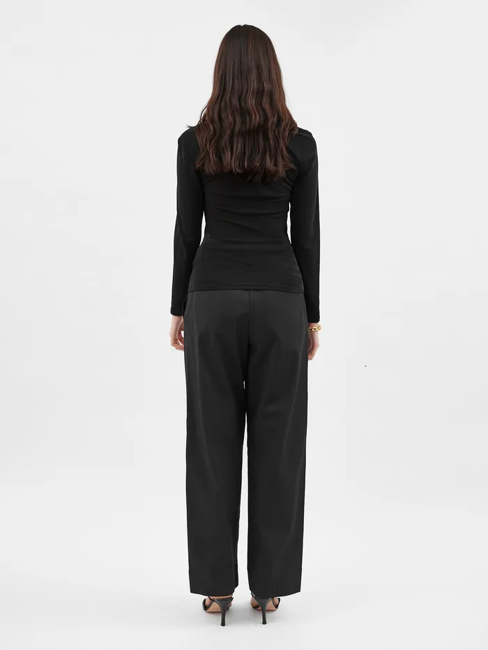Tops Esse Studios 8211 Odessa Square Top in Black 8211 The UNDONE Women