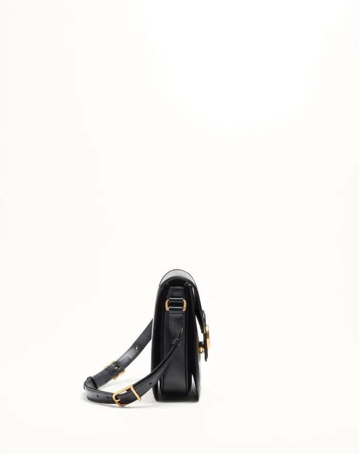 Valentino Shoulder Bags Man Valentino Garavani 9to5 Smooth Calfskin Shoulder Bag For Man In Golden Cuir Golden Cuir Valentino Shoulder Bags Man Valentino Garavani 9to5 Smooth Calfskin Shoulder Bag For Man In Golden Cuir Golden Cuir