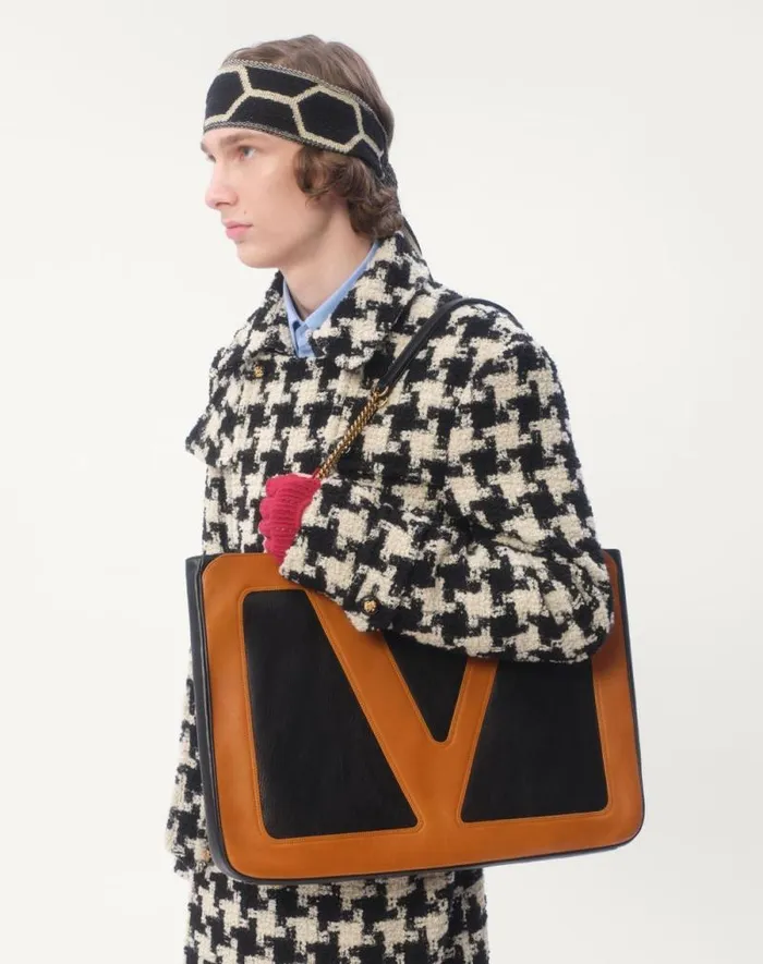 Valentino Shoulder Bags WomanMan Valentino Garavani Viva Superstar Nappa Leather Shopper For Man In Blackspice Blackspice Valentino Shoulder Bags WomanMan Valentino Garavani Viva Superstar Nappa Leather Shopper For Man In Blackspice Blackspice