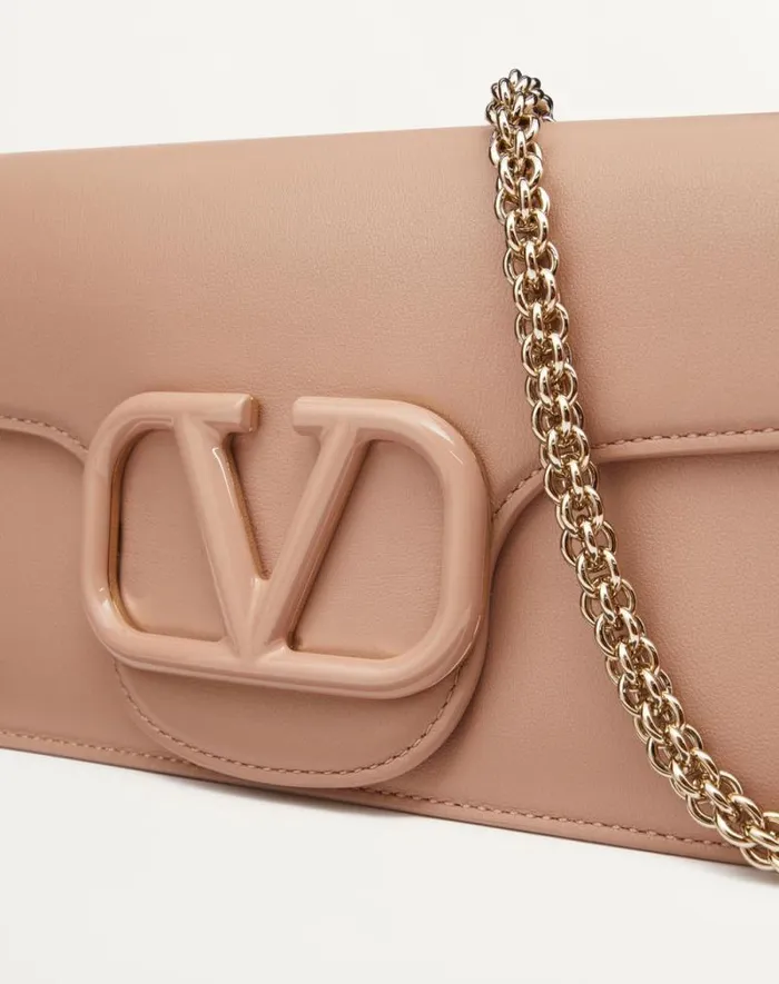 Valentino Shoulder Bags Woman Valentino Garavani Loc Calfskin Shoulder Bag For Woman In Rose Cannelle Rose Cannelle Valentino Shoulder Bags Woman Valentino Garavani Loc Calfskin Shoulder Bag For Woman In Rose Cannelle Rose Cannelle