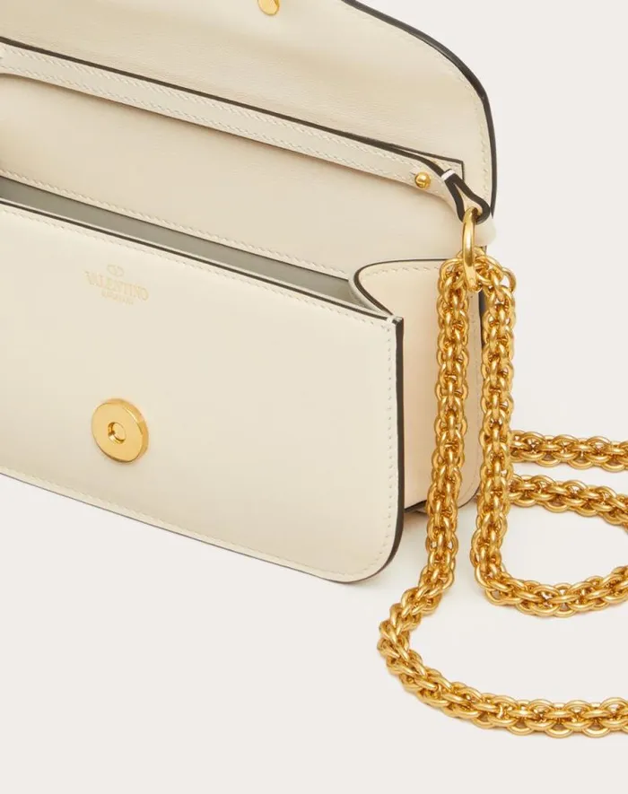 Valentino Shoulder Bags Woman Valentino Garavani Loc Small Shoulder Bag In Calfskin For Woman In Light Ivory Light Ivory Valentino Shoulder Bags Woman Valentino Garavani Loc Small Shoulder Bag In Calfskin For Woman In Light Ivory Light Ivory