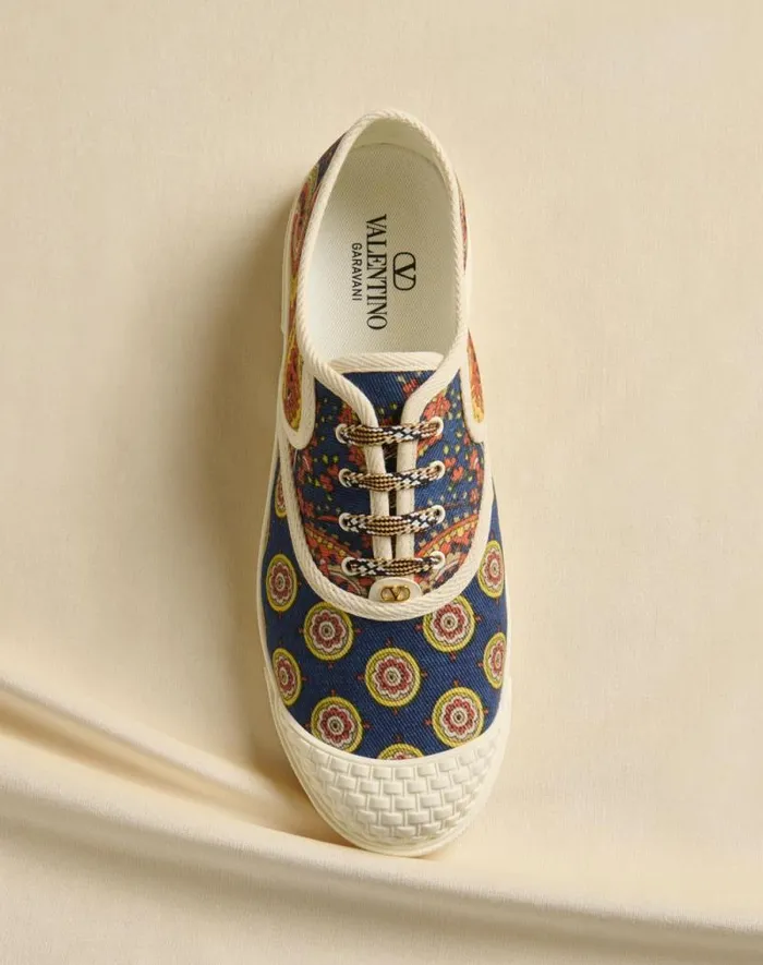 Valentino Sneakers Man Bay By Bay Sneakers In Voyage Imaginaire Denim Fabric For Man In Multicolorivory Multicolorivory Valentino Sneakers Man Bay By Bay Sneakers In Voyage Imaginaire Denim Fabric For Man In Multicolorivory Multicolorivory