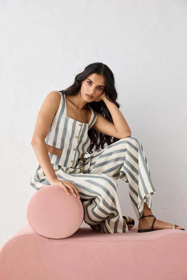 VRG GRL Sets Sadie Linen Top Tide 8211 Women