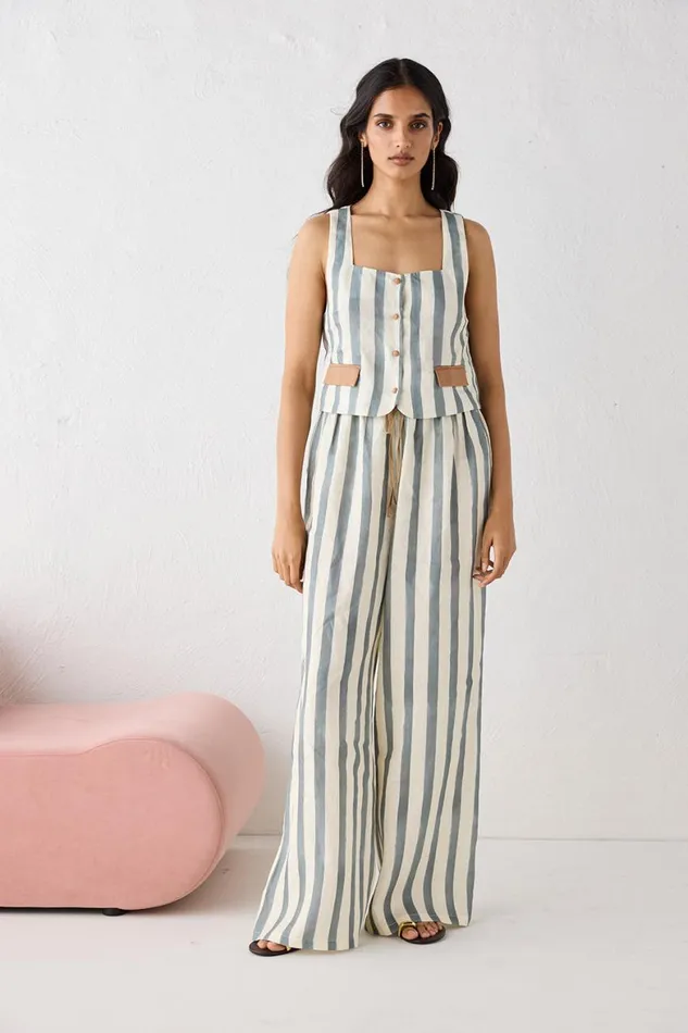 VRG GRL Sets Sadie Linen Top Tide 8211 Women VRG GRL Sets Sadie Linen Top Tide 8211 Women
