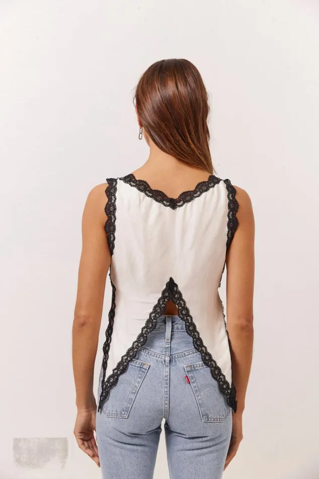 VRG GRL Sleeveless Aurelie Top White 8211 Women VRG GRL Sleeveless Aurelie Top White 8211 Women
