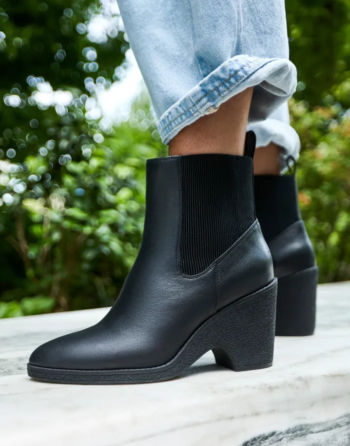 Women Aerosoles Wedges Comfortable Gored Sculpted Wedge Crepe Heel Bootie In Black Leather Leather