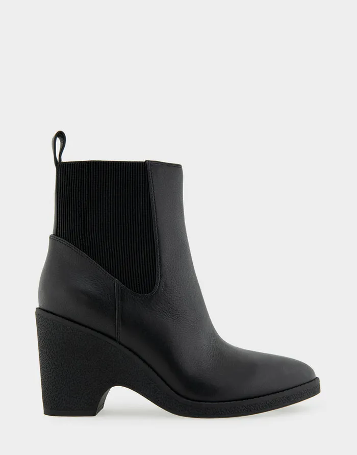 Women Aerosoles Wedges Comfortable Gored Sculpted Wedge Crepe Heel Bootie In Black Leather Leather