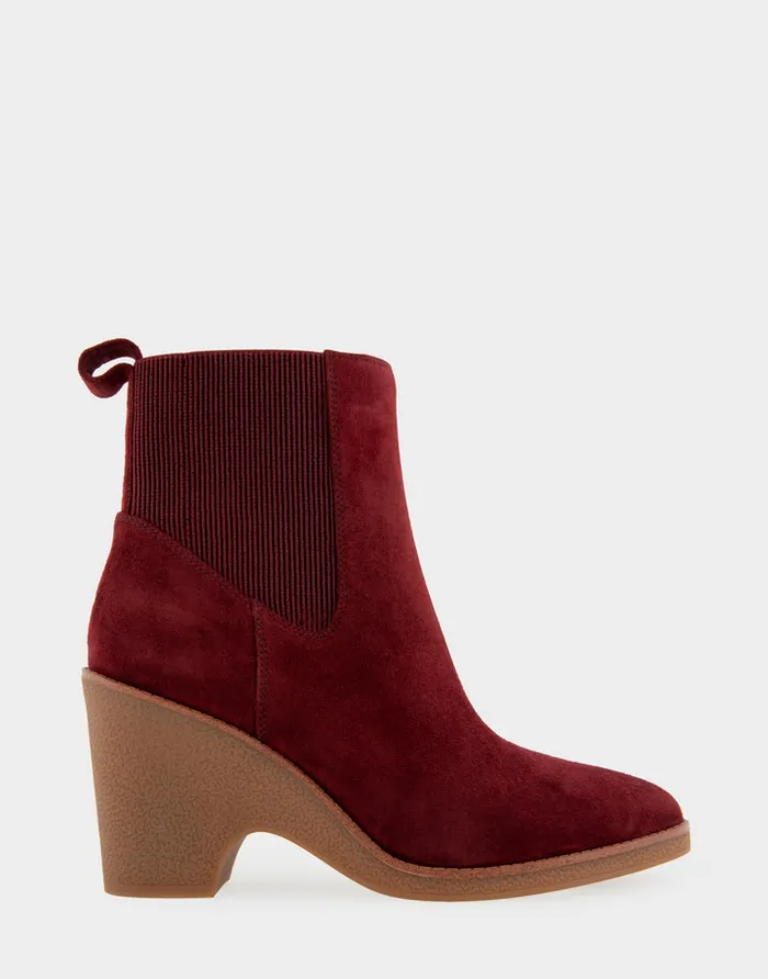 Women Aerosoles Wedges Comfortable Gored Sculpted Wedge Crepe Heel Bootie In Burgundy Suede Suede