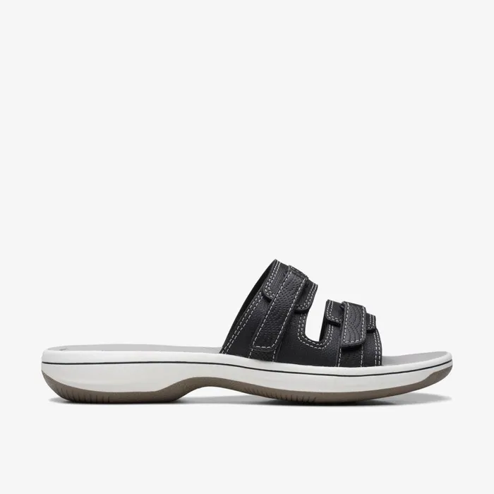 Women Breeze Piper Black Clarks Sandals and Flip Flops