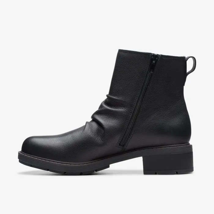 Women Hearth Rose Black Leather Clarks Boots and Booties