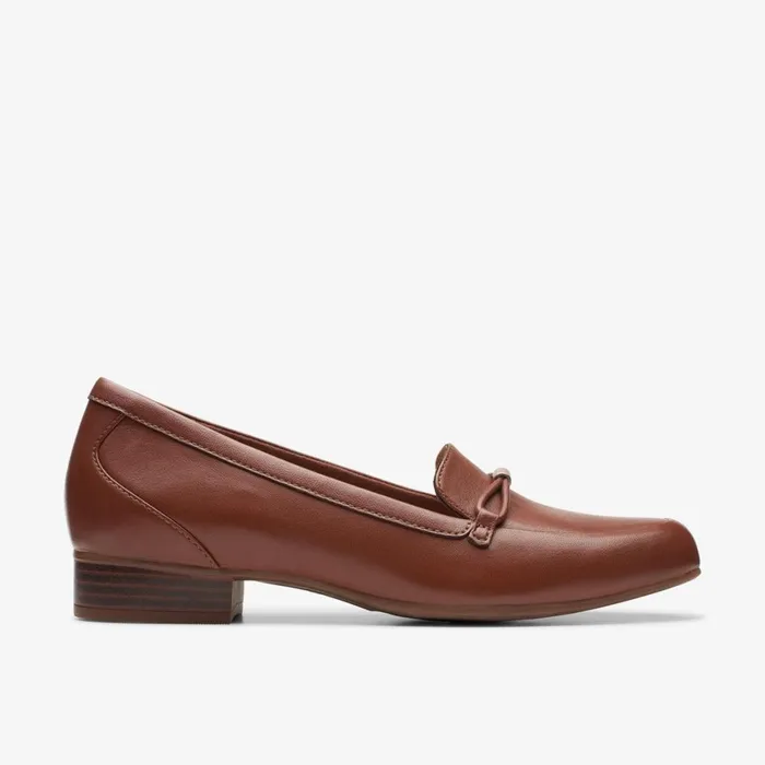 Women Juliet Shine Tan Leather Clarks Loafers and Oxfords