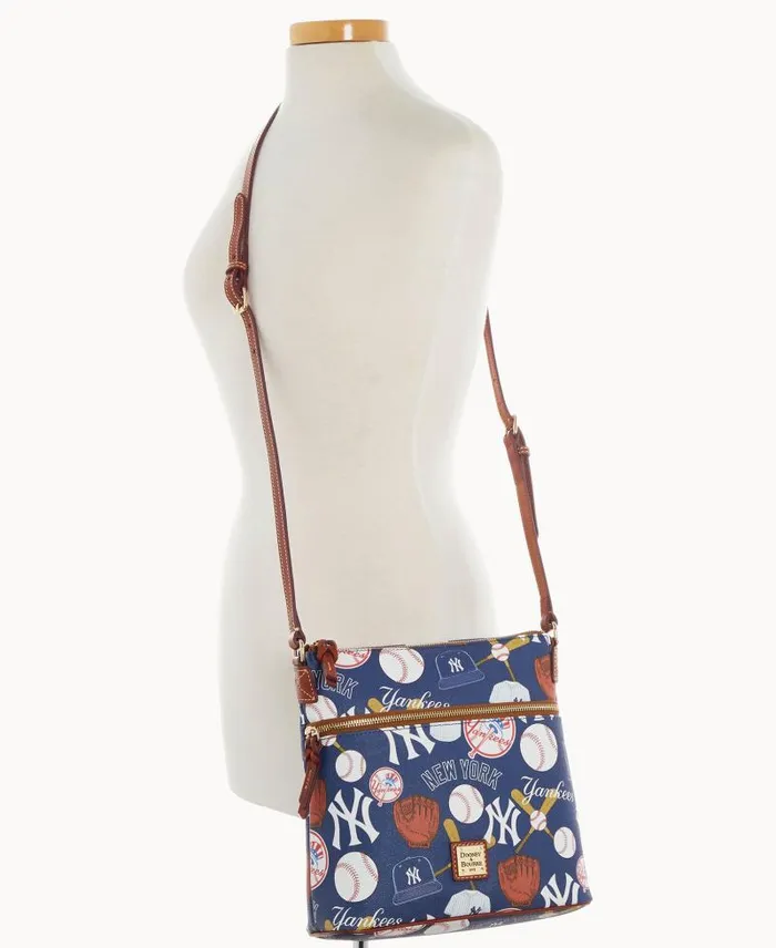 WomenMen Crossbodies Dooney and Bourke MLB Yankees Crossbody Yankees