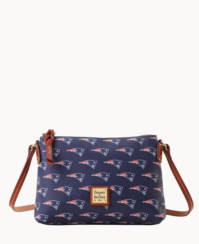 WomenMen Crossbodies Dooney and Bourke NFL Patriots Crossbody Pouchette Patriots