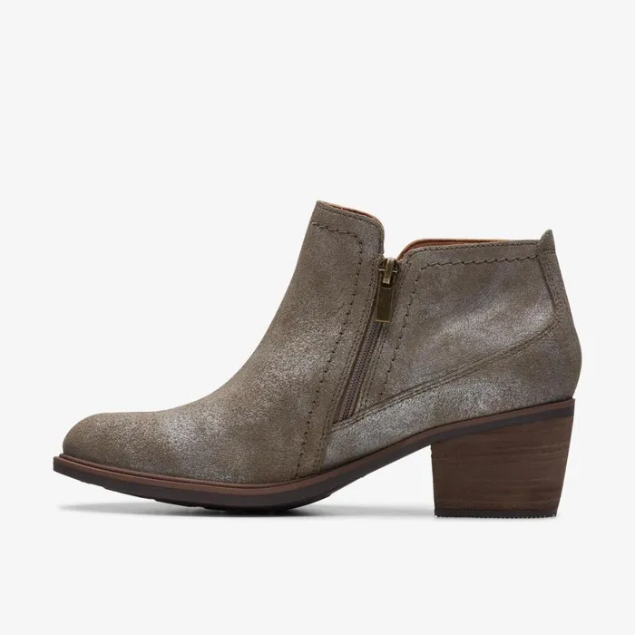 Women Neva Lo Taupe Metallic Clarks Boots and Booties