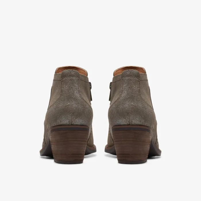 Women Neva Lo Taupe Metallic Clarks Boots and Booties