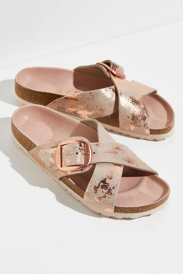 Women Sandals Free People Siena Washed Metallic Big Buckle Birkenstock Sandals Metallic Copper Rose