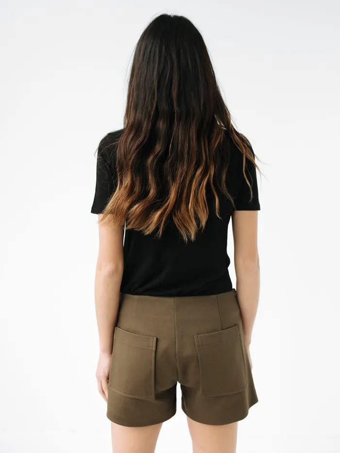 Women Shorts The UNDONE Matin 8211 Sant Elm Short in Khaki