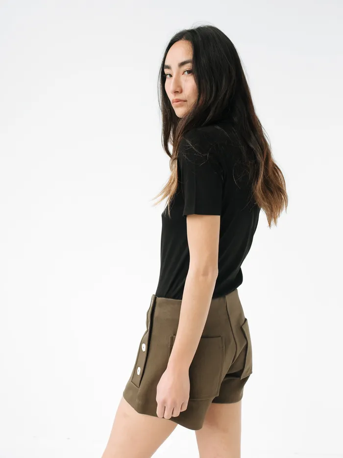 Women Shorts The UNDONE Matin 8211 Sant Elm Short in Khaki