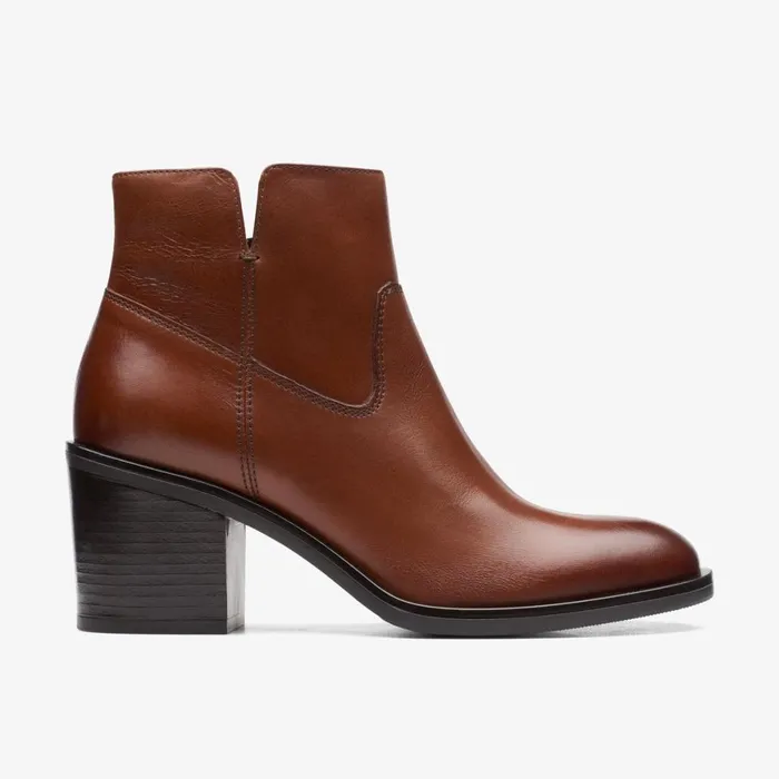 Women Valvestino Lo Dark Tan Leather Clarks Boots and Booties